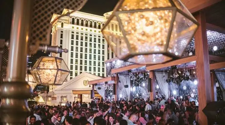 Image of OMNIA Nightclub in Las Vegas - Dancing people on the dance floor